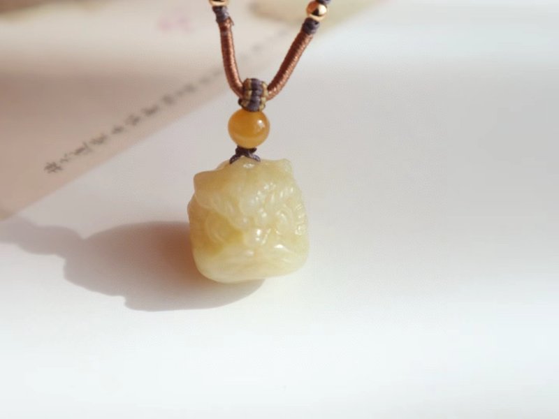 天然糖料和田玉醒狮转运珠吊坠精工雕刻 新疆糖料 辟邪保平安开运 - 项链 - 玉石 