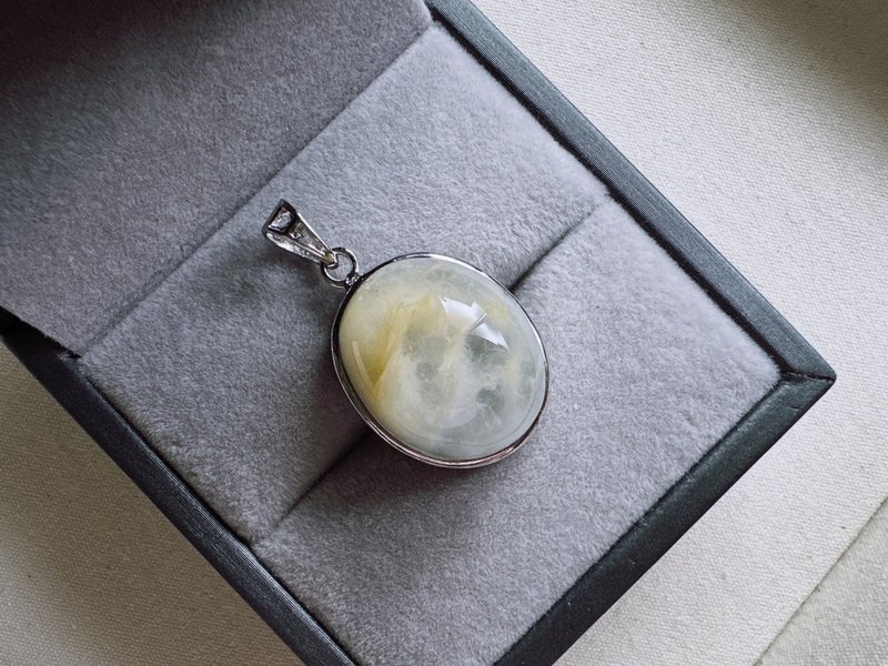 双色兔毛水晶白铜吊坠-温柔交会的两种光 - 项链 - 水晶 