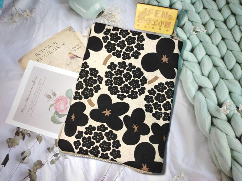 北欧系列-日本布北欧M风绣球花款拉链书衣现货-拉链款书套A5/25K - 书衣/书套 - 棉．麻 