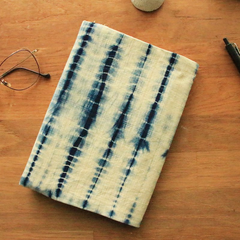 手帐必买 - 蓝靛绑染定制布书衣 - 书衣/书套 - 棉．麻 透明