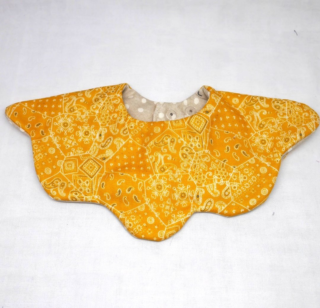 Japanese Handmade 8-layer-gauze 360 circle bib/flower type - 围嘴/口水巾 - 棉．麻 黄色