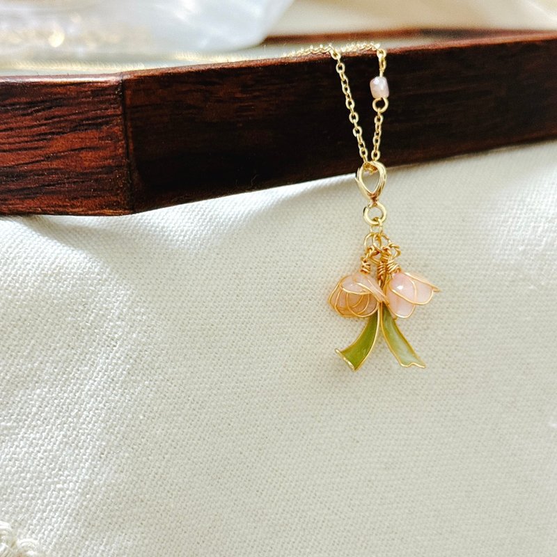 铃铛蝴蝶结 - 项链/ 手作水晶花饰品 - 耳环/耳夹 - 树脂 
