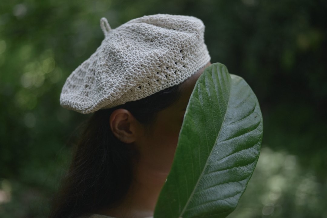 Summer Beret 100% cotton hand-crochet : หมวกเบเร่ต์ฤดูร้อน - 帽子 - 棉 白色