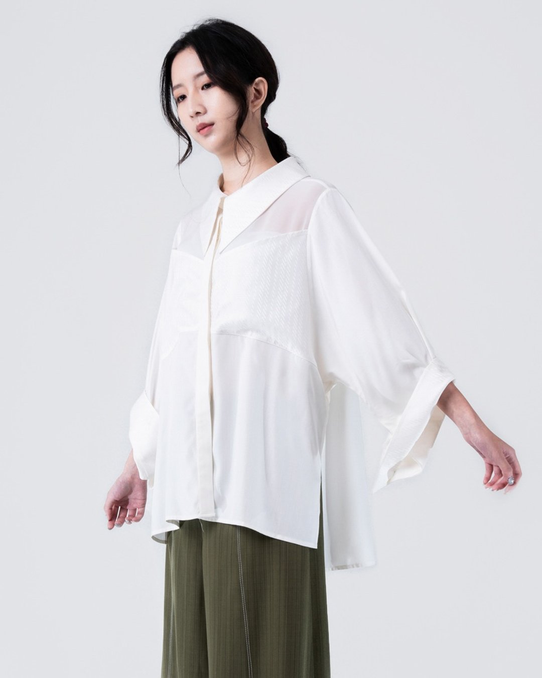 高雅女爵透视外罩衫-条纹白 - 女装休闲/机能外套 - 棉 白色