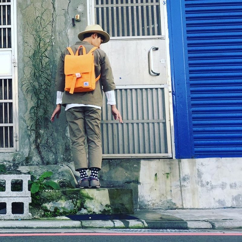 我爱Ｑ包 Ｑ包爱我（myqbag）、黄色水洗单口袋Ｑ包（小） - 后背包/双肩包 - 棉．麻 橘色