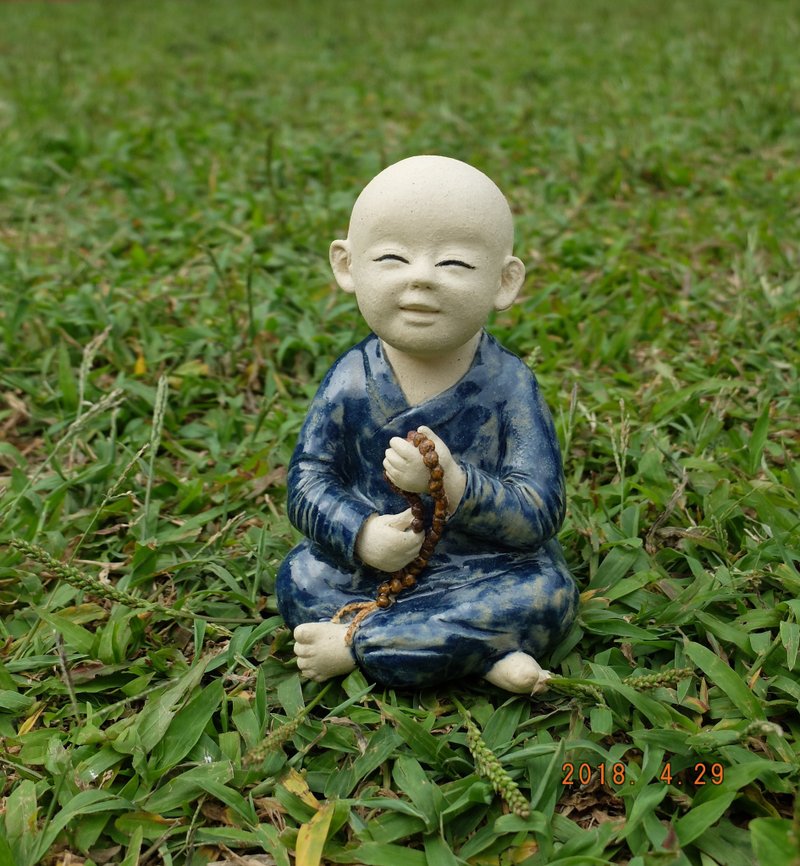 静坐的小沙弥/清净自在小沙弥- 陪你慢下来的陶作-微笑小沙弥 - 玩偶/公仔 - 陶 
