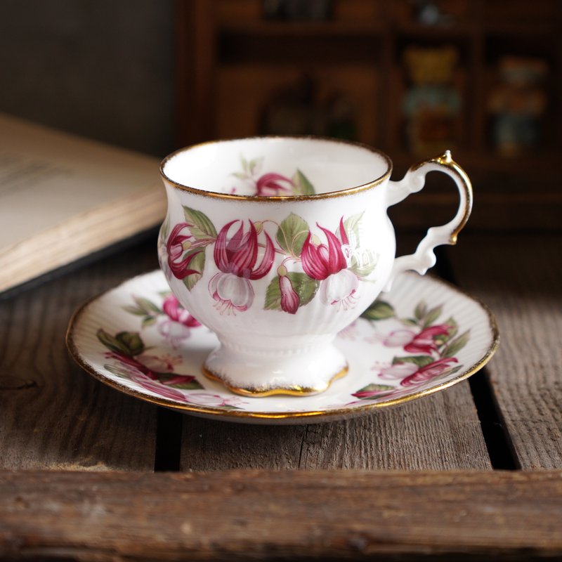 1960's英国Elizabethan吊钟花手工描金细骨瓷咖啡杯/茶杯组 - 茶具/茶杯 - 瓷 红色