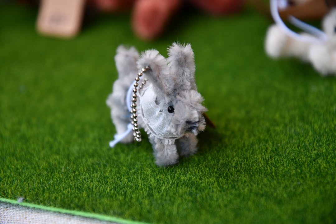 小灰兔5cm-毛根扭扭棒手作/脏萌流浪动物园/モールアート - 玩偶/公仔 - 其他人造纤维 灰色
