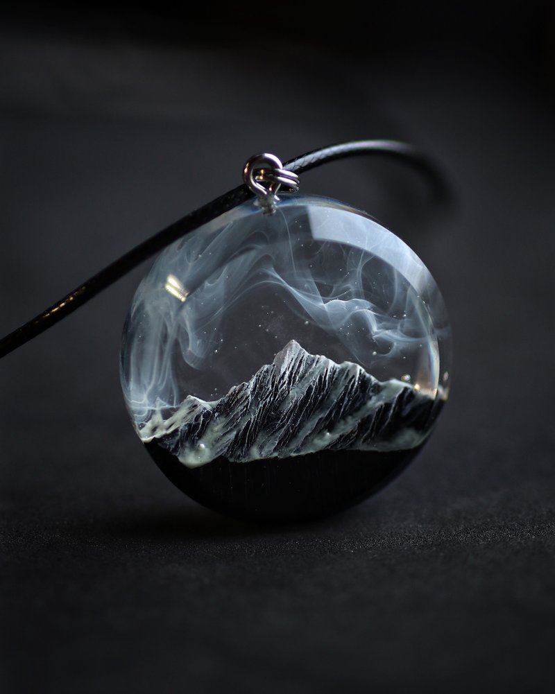 木质树脂吊坠 Aurora borealis Glow in the Dark 北极光 - 项链 - 木头 透明
