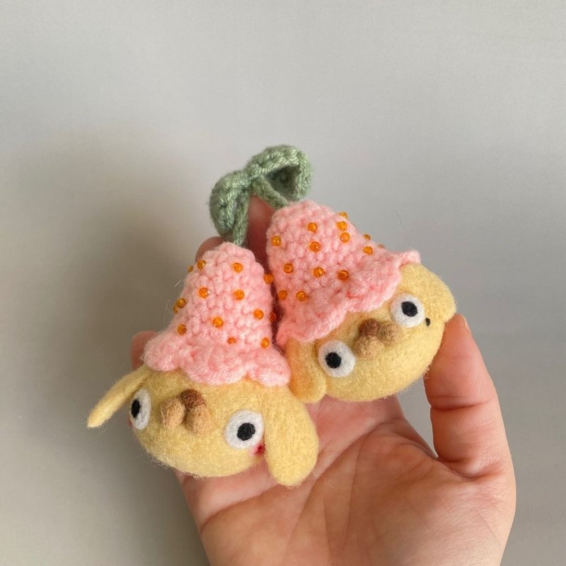 羊毛毡 花苞双胞胎 狗狗 钥匙圈 - 钥匙链/钥匙包 - 羊毛 