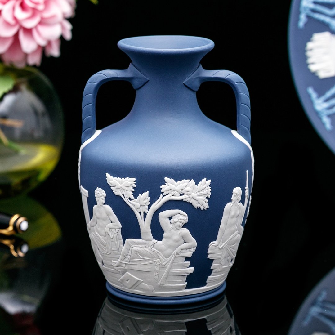 镇厂珍宝Wedgwood Jasper碧玉浮雕1973陶瓷波特兰瓶宝瓶绝版艺术 - 花瓶/陶器 - 瓷 