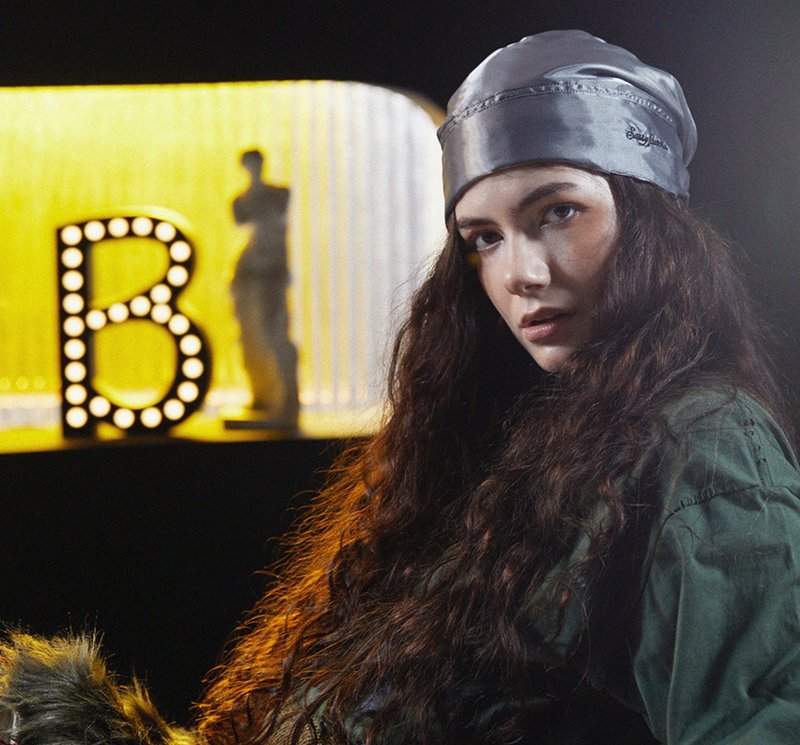 【流光真丝限量】简约风系带短尾/可调节无顶头巾帽 - 帽子 - 其他材质 银色