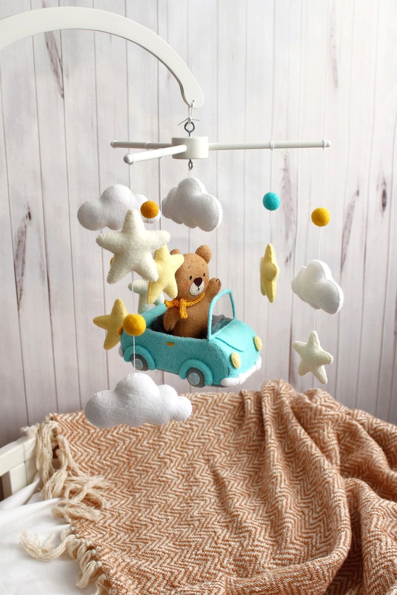 Bear in the racing driver car baby crib mobile, Jeep felt baby mobile - 玩具/玩偶 - 环保材料 多色
