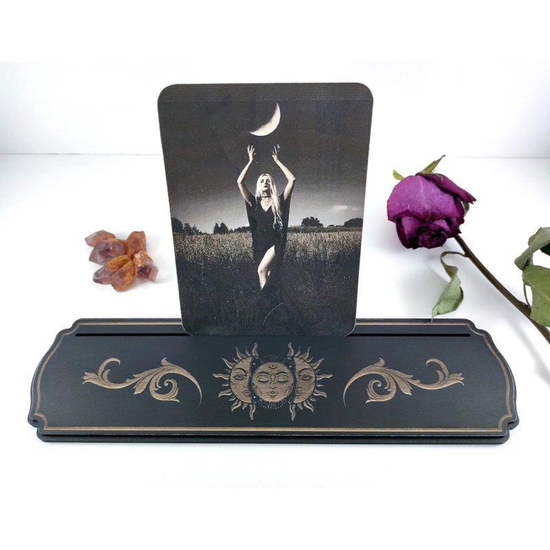 Tarot or oracle card holder, Tarot card stand, Affirmation card display, Witchy - 其他家具 - 木头 
