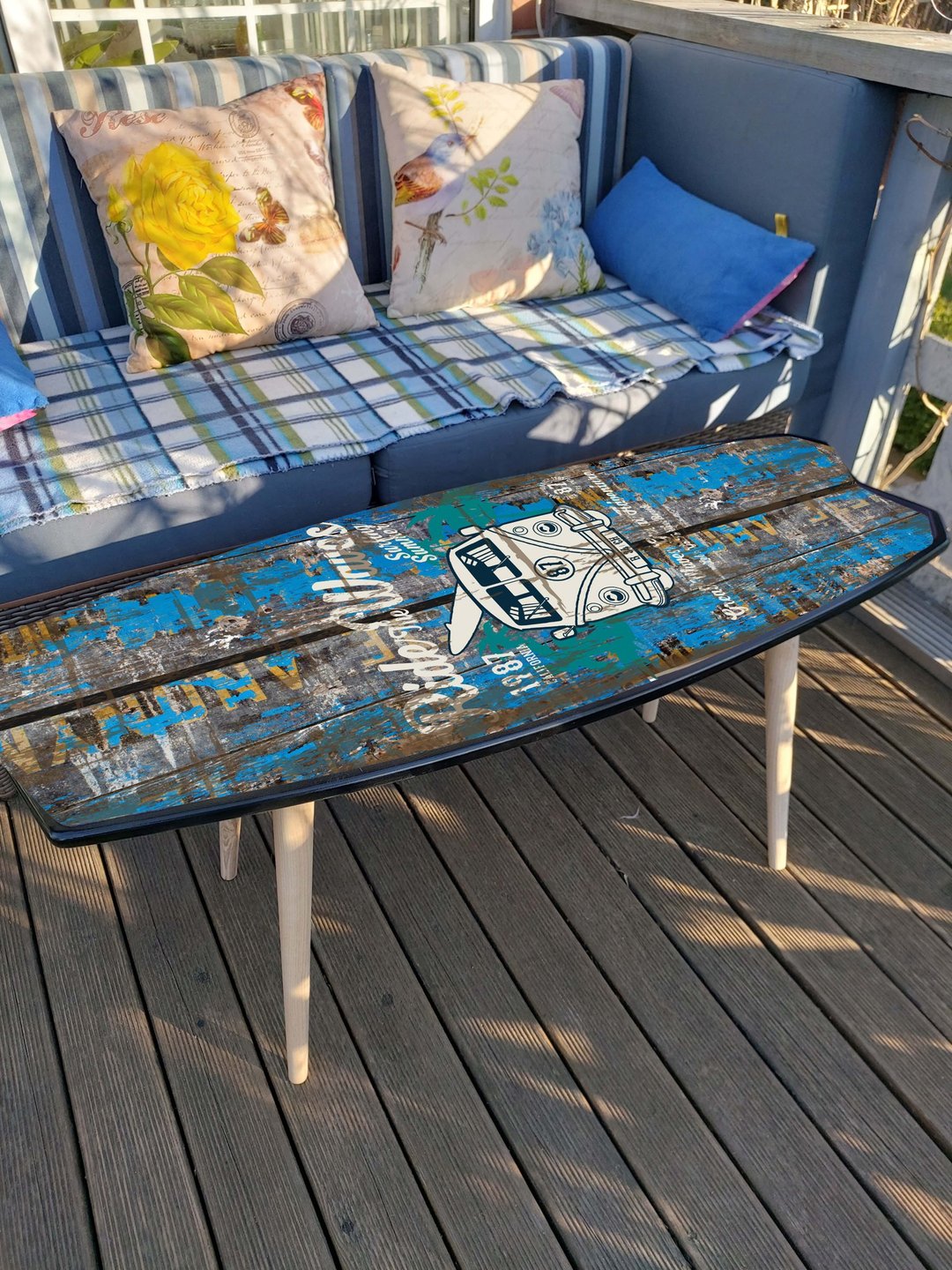 Vintage Legendary Surfing Bus End Sofa Table for Surf Art Home Room Decor - 餐桌/书桌 - 木头 