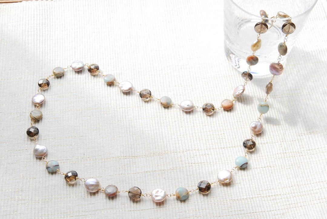Necklace of Stone and coin pearls in deep autumn colors 14kgf - 项链 - 半宝石 多色