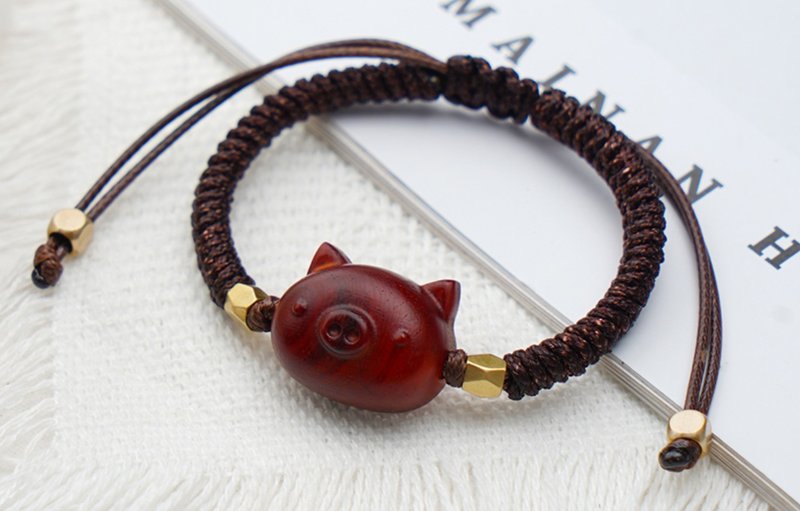 簡約手作 小猪猪手工编织檀木手链 - 手链/手环 - 木头 多色