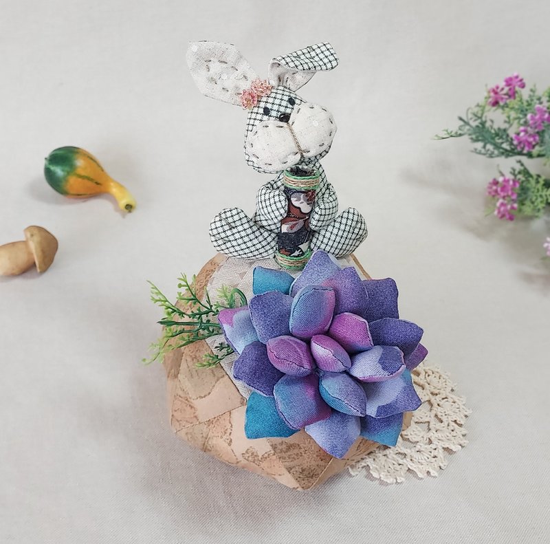 小兔的花台风景 | 六角造型摆饰•迷你笔筒•多肉植物 - 摆饰 - 棉．麻 多色