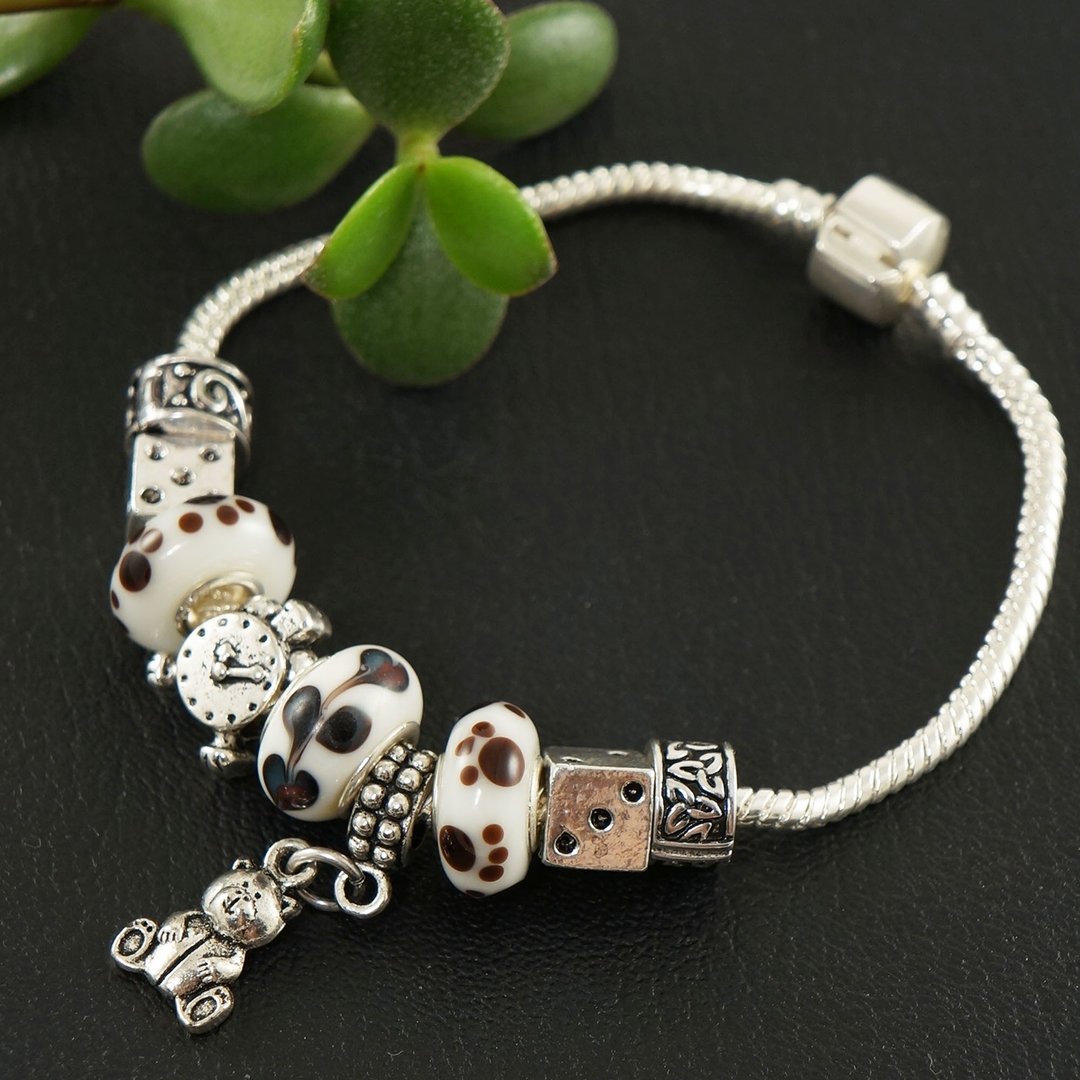 Black and White Lampwork Glass Silver Bear Euro Charm Domino Bracelet Jewelry - 手链/手环 - 玻璃 白色