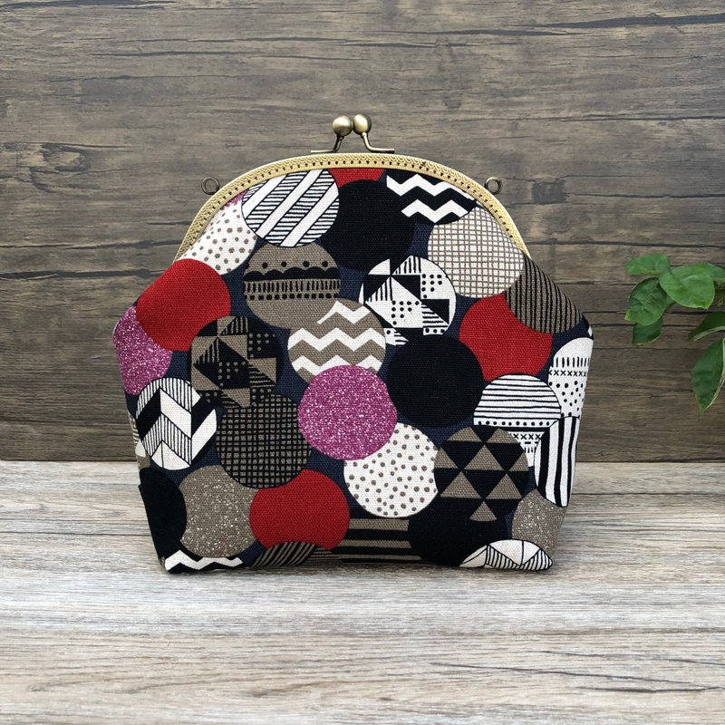 几何口金包/侧背包/がまぐちバッグ - 侧背包/斜挎包 - 棉．麻 咖啡色