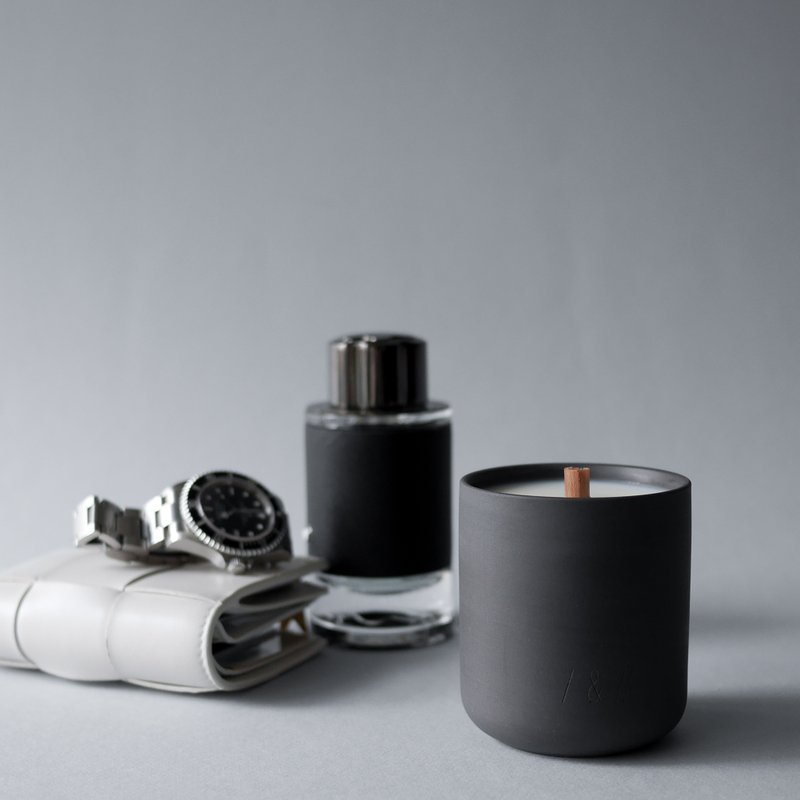 homme a.m.男晨 - 过去 / 回忆系列 | 香氛蜡烛 | 40小时放松时刻 - 蜡烛/烛台 - 蜡 黑色