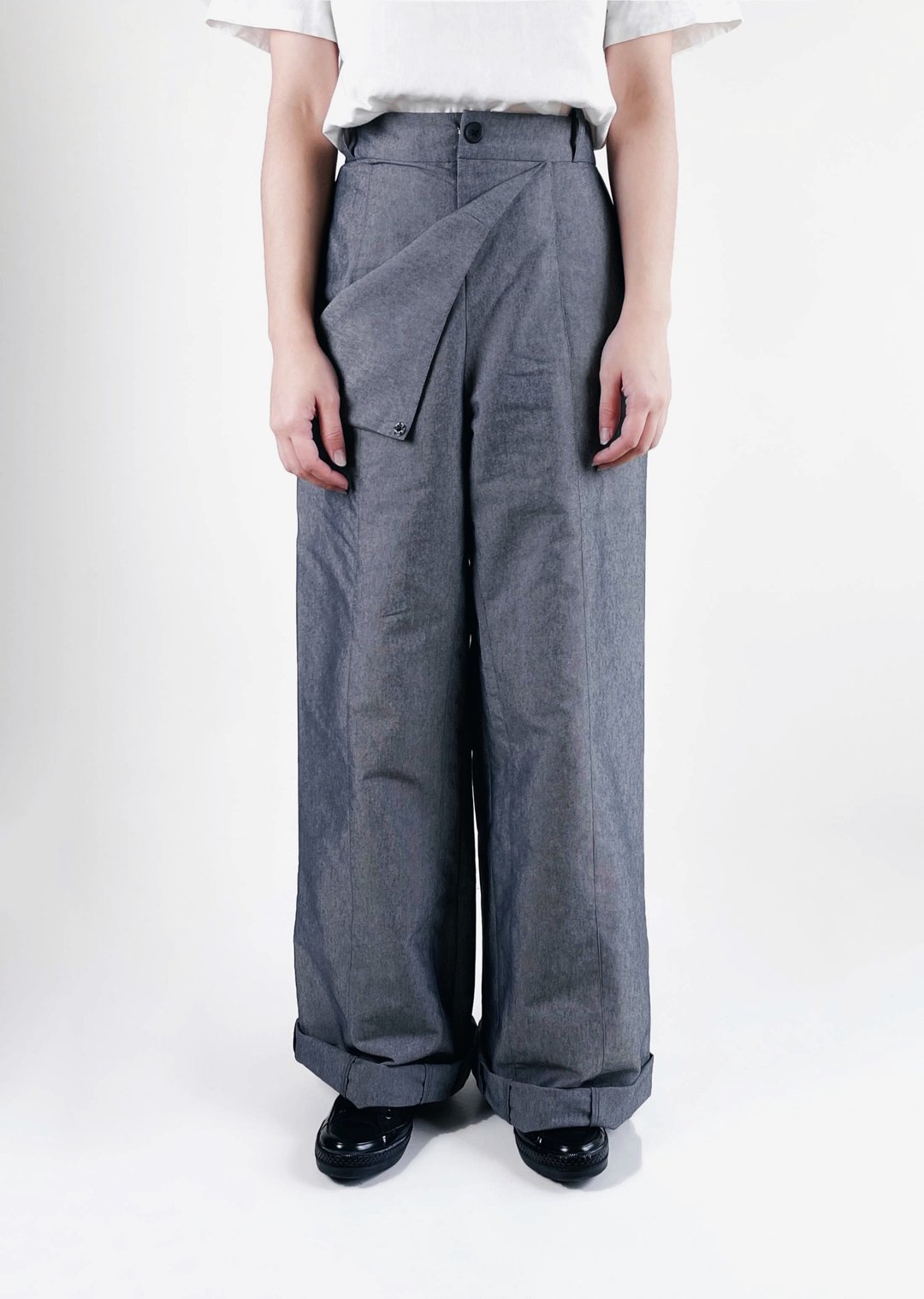 晨光 翻折宽直筒裤 (黑/灰) Organic Cotton & Recycle - 中性裤装 - 棉．麻 黑色