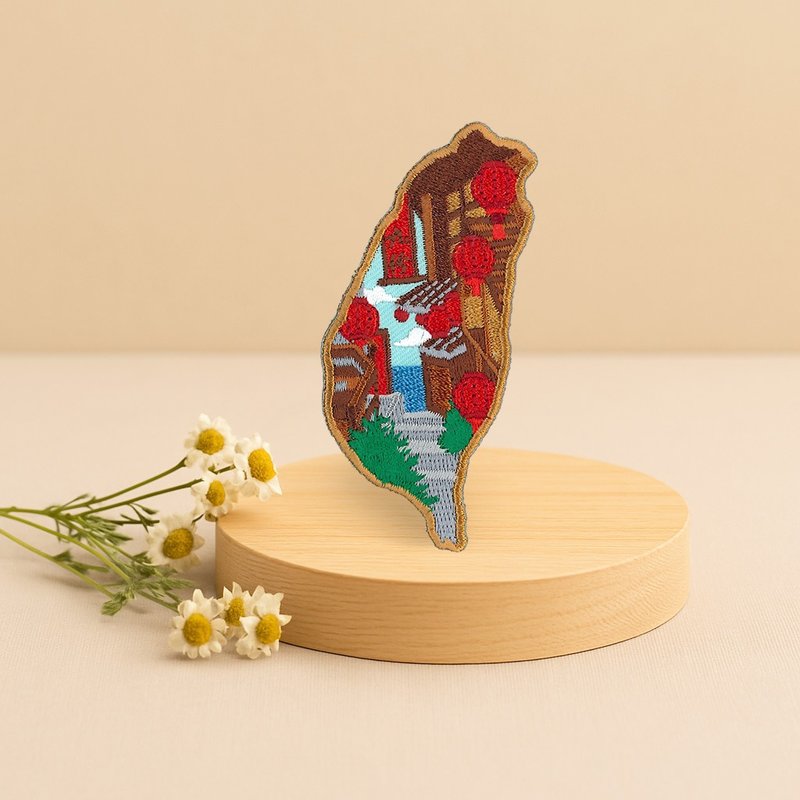 【台湾特色】九份 | 刺绣磁铁 | 礼物 | 文创 | 纪念品 - 冰箱贴/磁贴 - 绣线 