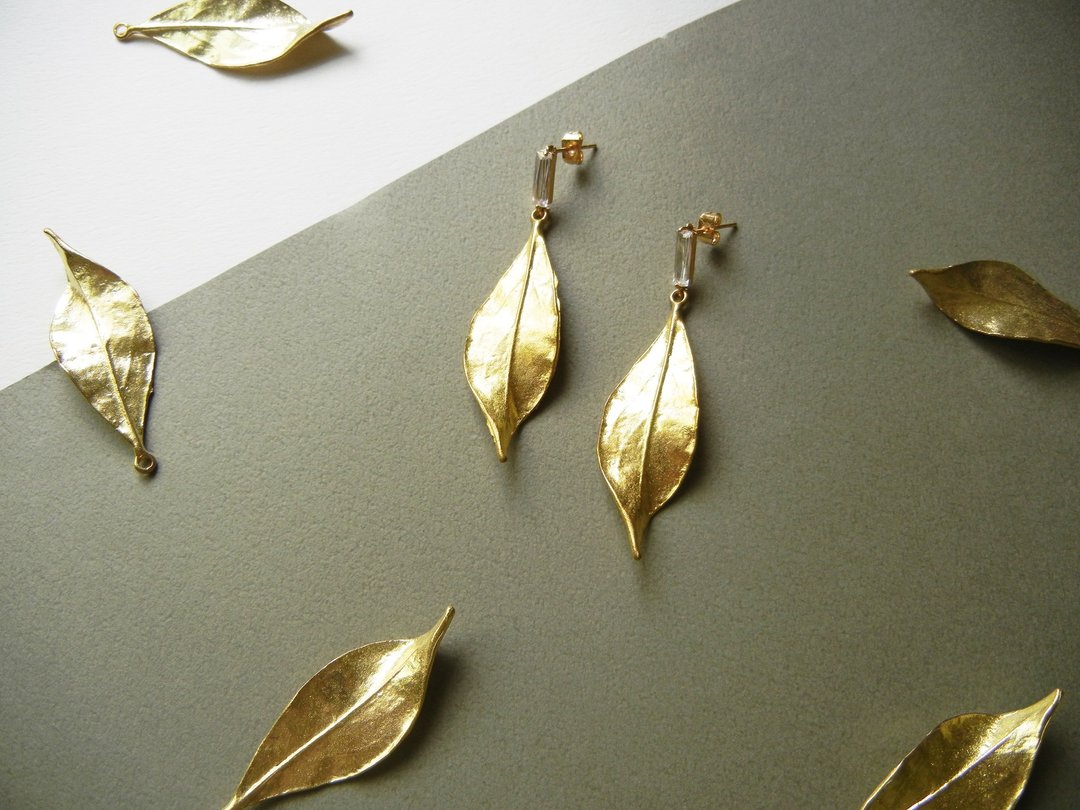 *coucoubird* 扭转叶方钻耳环 - 耳环/耳夹 - 24k 金 金色