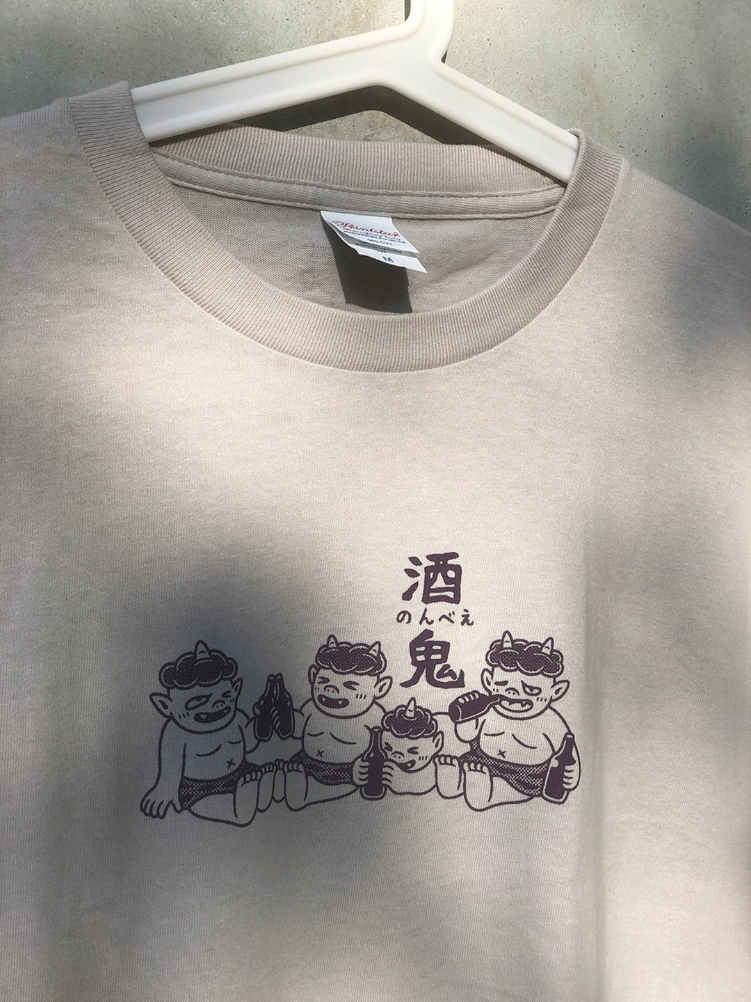 酒鬼 T-Shirt / 手工绢印 - 女装 T 恤 - 棉 白色