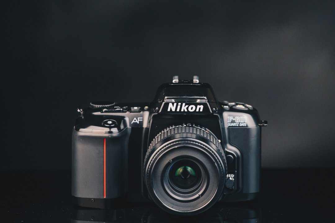 Nikon F-601+AF NIKKOR 35-80mm f4-5.6D #135底片相机 - 相机 - 其他金属 黑色