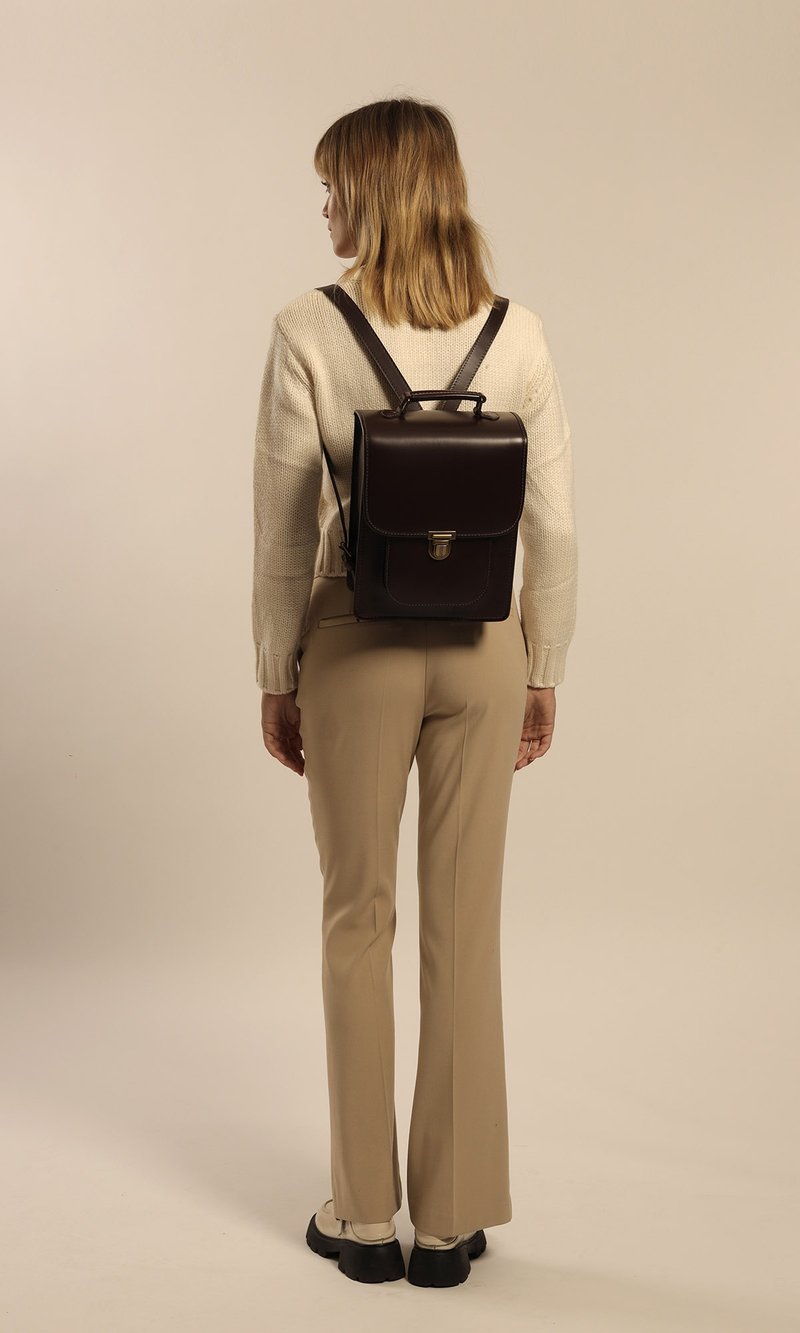 TITO 棕色 复古英伦牛皮小书包/后背包 - 后背包/双肩包 - 真皮 咖啡色