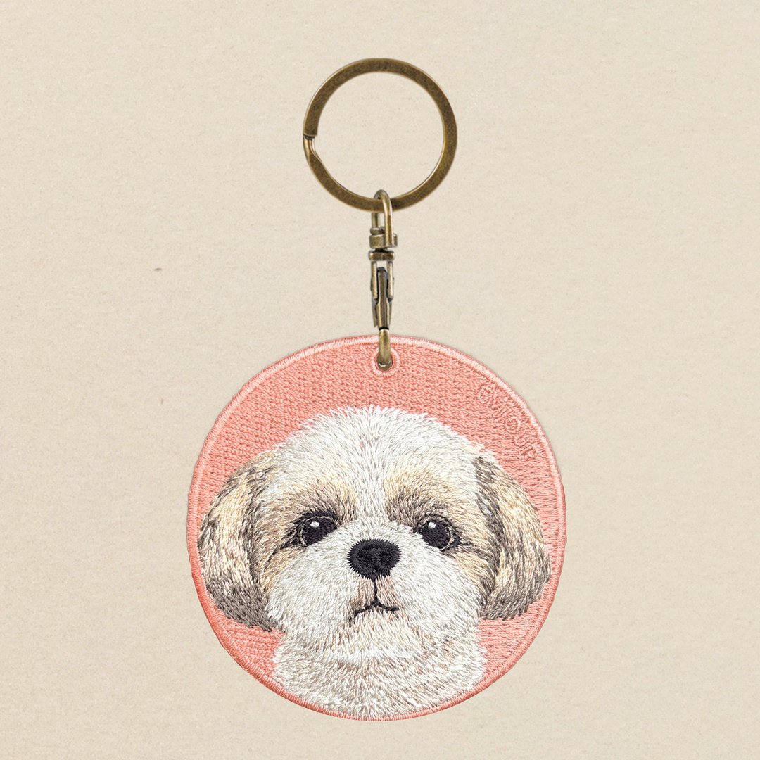 EMJOUR 双面刺绣吊饰 - 西施犬 | 仿真刺绣 - 吊饰 - 绣线 粉红色