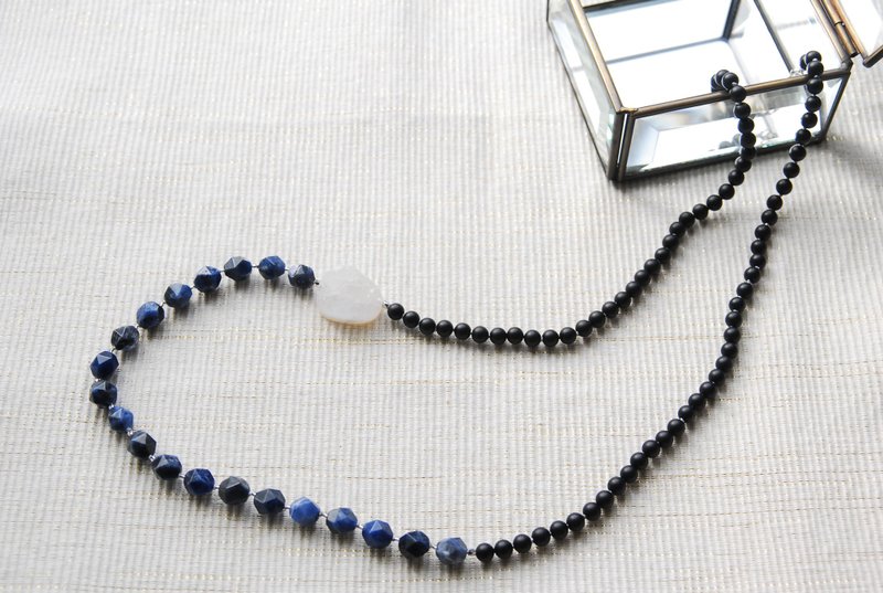 Crystal agate and sodalite winter night sky necklace - 项链 - 半宝石 蓝色