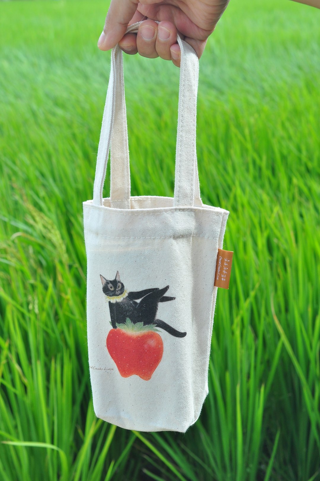 插画猫咪饮料帆布袋-草莓黑猫 - 手提包/手提袋 - 棉．麻 