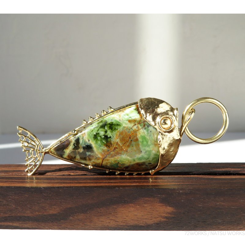 Chrome Chalcedony Fish charms - 吊饰 - 宝石 绿色