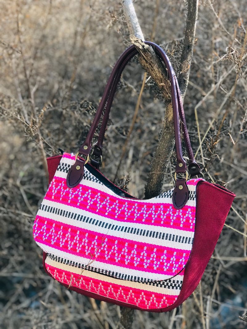 神采亮丽包 - 侧背包/斜挎包 - 棉．麻 红色