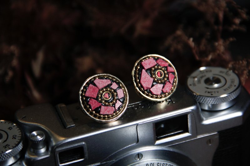 【老饰品/西洋老件】美国Chicos桃红马赛克拼贴古着针式耳环 - 耳环/耳夹 - 其他金属 粉红色