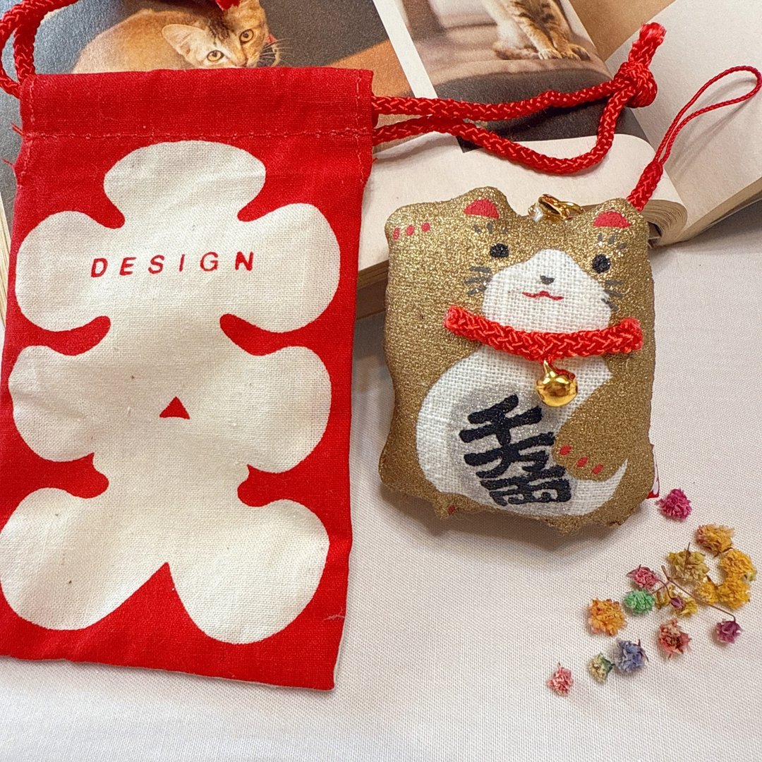 京都手绘亚麻挂饰－招财金猫 - 摆饰 - 棉 