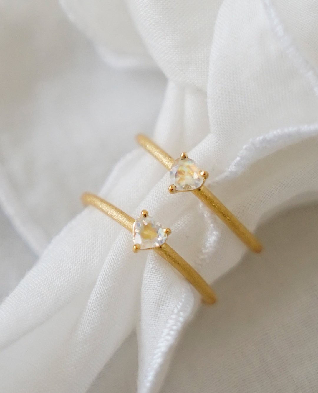 SV Heart ring Bluemoonstone 心形戒指 蓝月光石 - 戒指 - 其他金属 金色