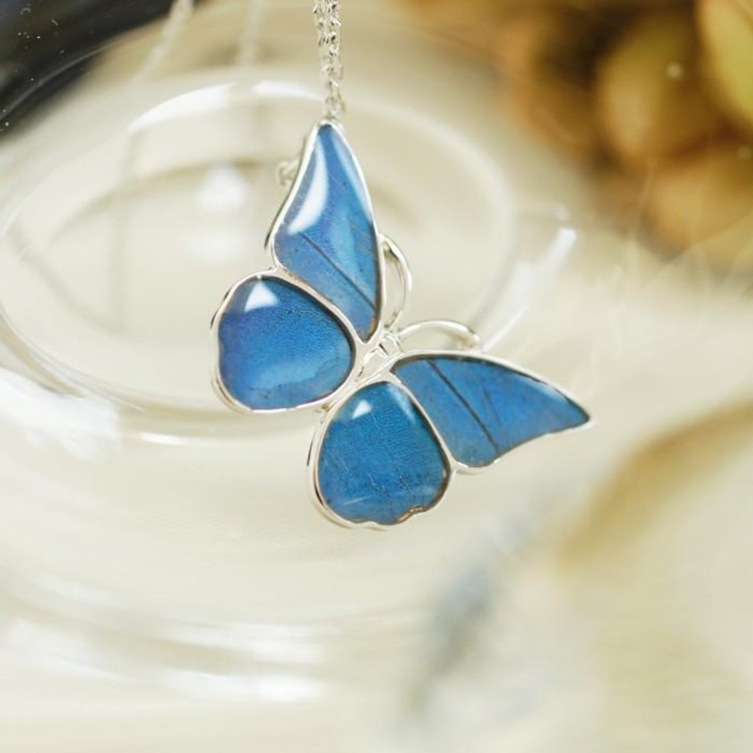 Morpho Butterfly Pendant Tanned Silver - 项链 - 其他金属 蓝色