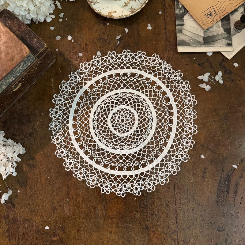 50422-迷人法国古董蕾丝垫24cm - 编织/刺绣/羊毛毡/裁缝 - 棉．麻 