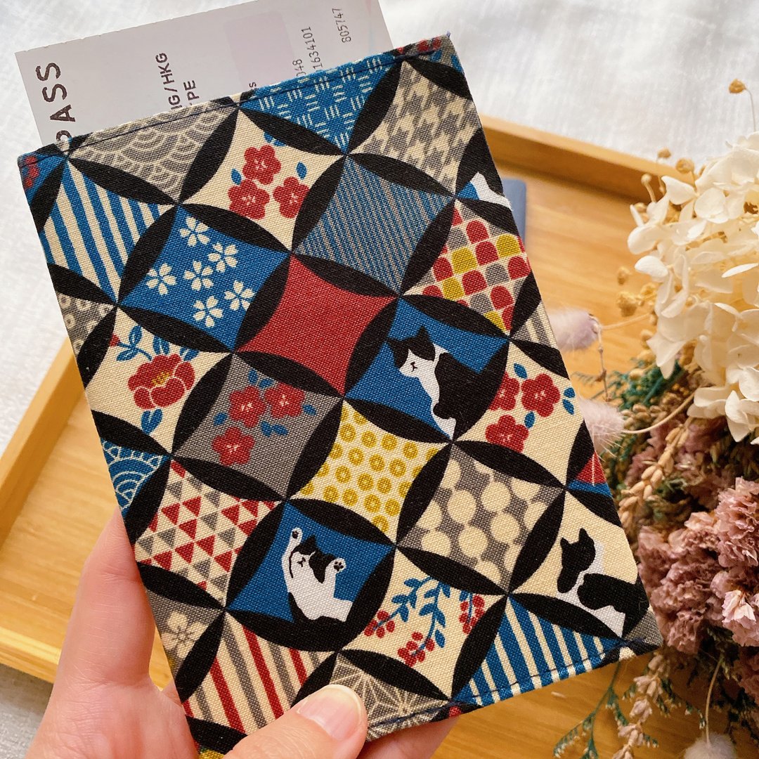 护照套 Passport Holder 护照夹 护照收纳 蓝色日系礼服猫款 - 护照夹/护照套 - 棉．麻 