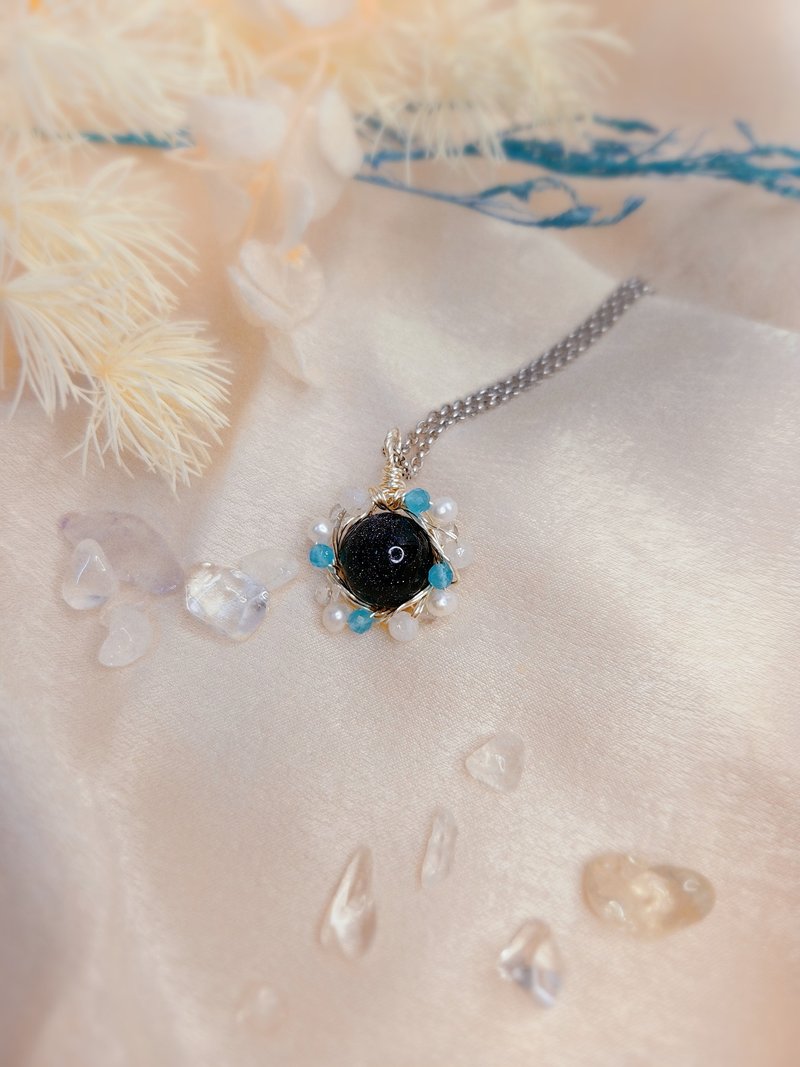 花月星空-珍珠│蓝砂石【勇敢与坚毅】金属线编织项 - 项链 - 水晶 蓝色