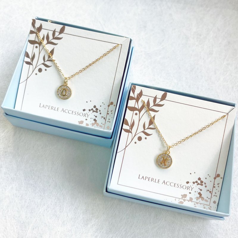 (14天预订)英文字母   轻珠宝 颈链 项链 婚礼小物 姊妹礼物 生日 - 项链 - 其他金属 金色