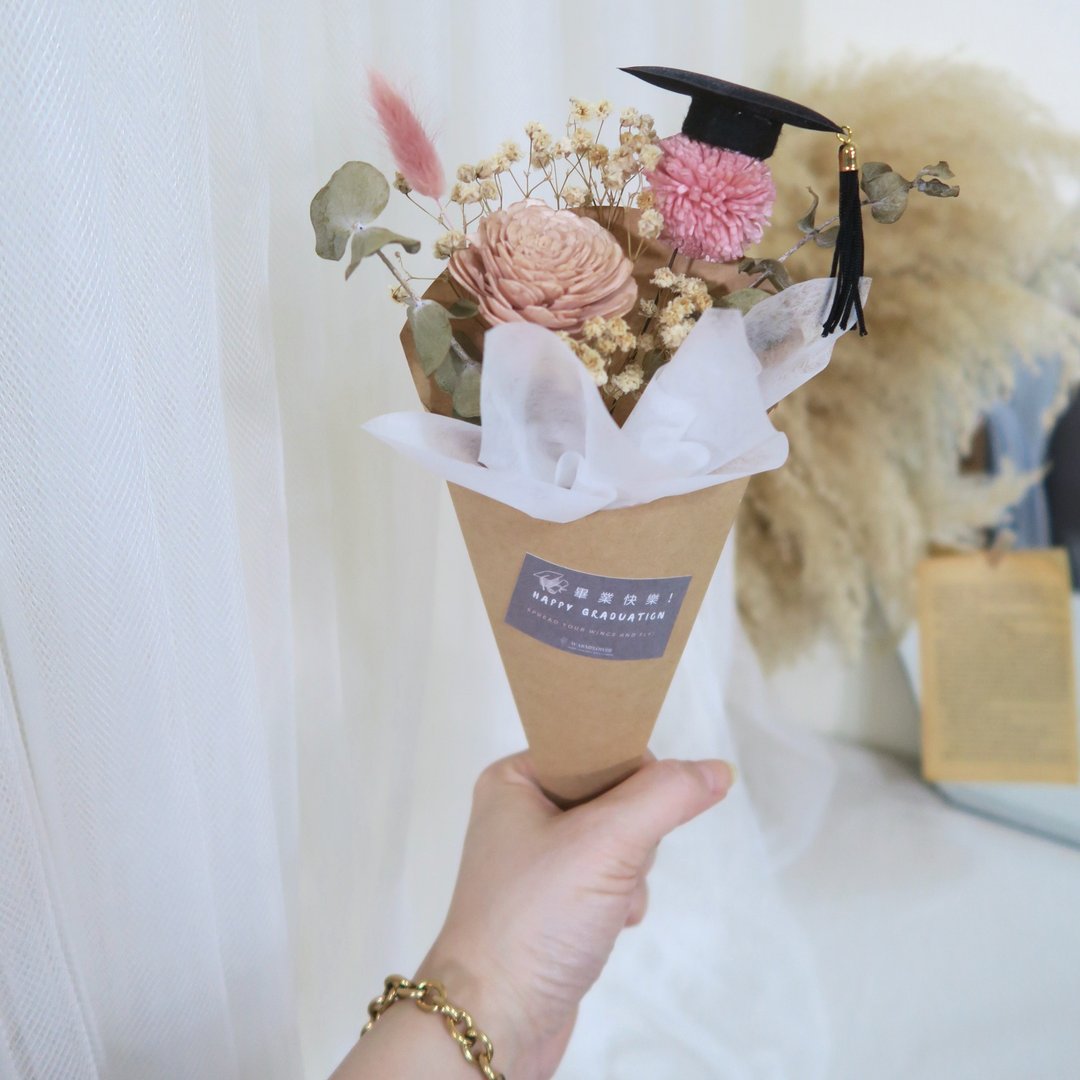 毕业花束 ー 毕业小甜筒 | 干燥花束/永生花束/小花束/毕业礼物 - 干燥花/捧花 - 植物．花 粉红色