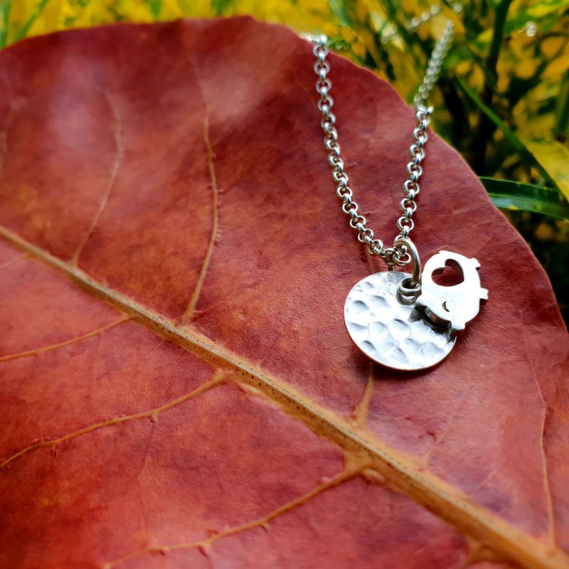 V35款-做不出一样的银项链-银圆片+小猪-925纯银项链-御匠敲饰 - 项链 - 纯银 银色