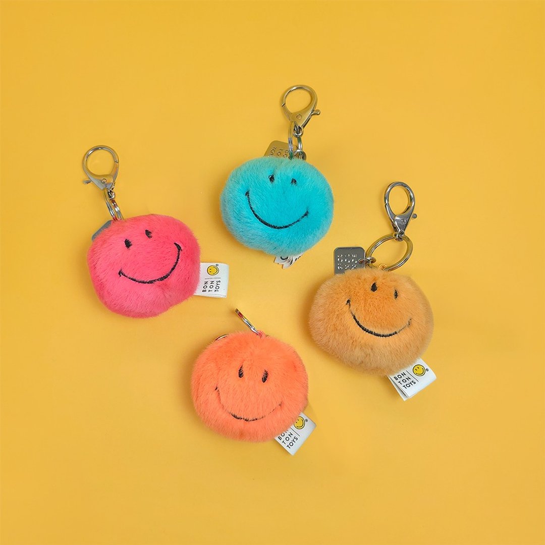 24H 出货 BON TON TOYS X Smiley Smiley 笑脸环保毛绒钥匙圈 -5.5cm - 钥匙链/钥匙包 - 聚酯纤维 多色