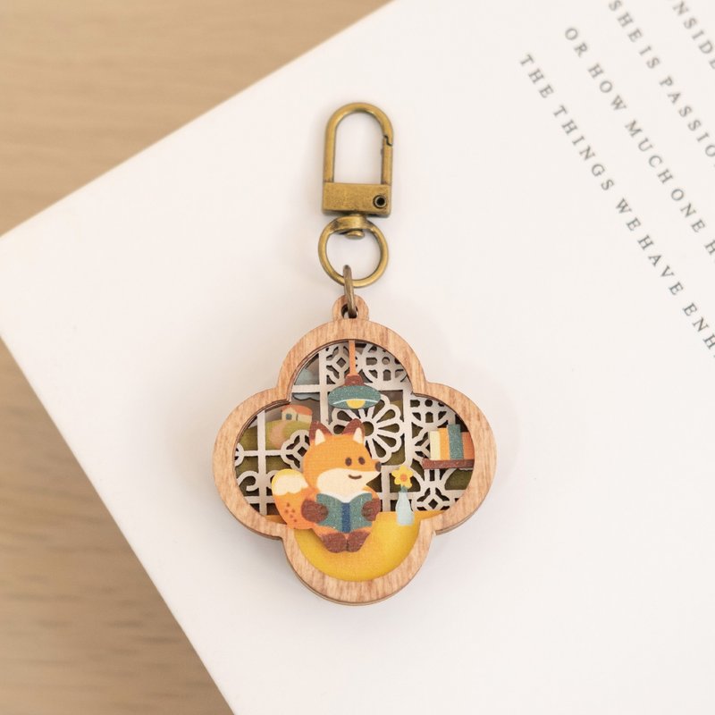 【微风景钥匙圈-复古花窗】台湾纪念品 / 吊饰 / 个人配件 - 钥匙链/钥匙包 - 木头 多色
