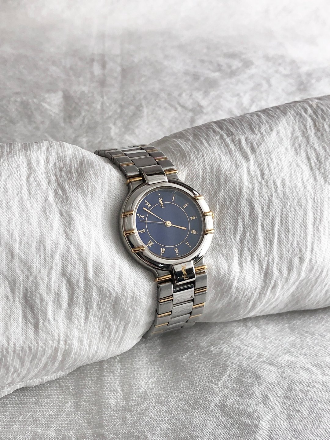 【 日本直送 名牌中古包 】Yves Saint Laurent 腕表 银色 YSL 罗马数字 不锈钢 4630-E63441 xg3wb2 - 女表 - 不锈钢 银色