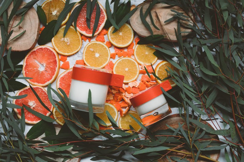 【居家香氛最强】天然大豆香氛蜡烛 精油按摩蜡烛-青春女神 - 蜡烛/烛台 - 玻璃 橘色